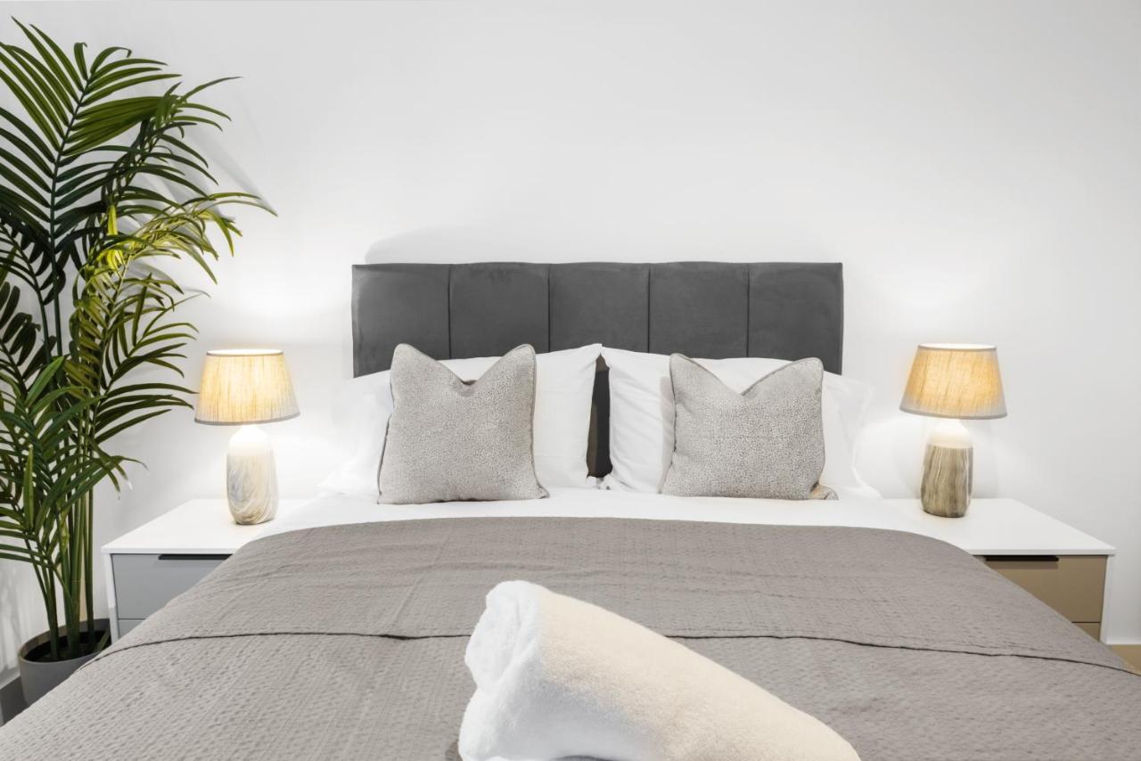Exoticstay Apartments- 5* Elegant Luxury Centrally Located 2-Bedroom Apt Birmingham Exterior photo